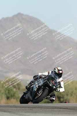 media/Dec-01-2025-Moto Forza (Mon) [[2daa91e15f]]/2-Intermediate Group/Session 2 Turn 9 Entry/